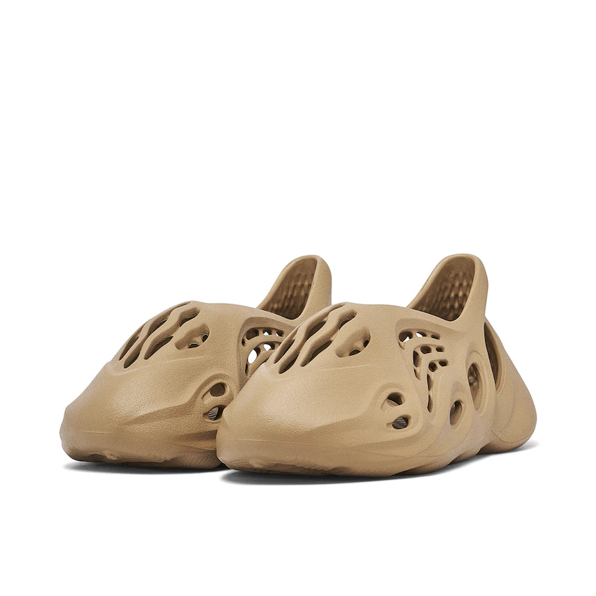 YEEZY FOAM RUNNER CLAY TAUPE