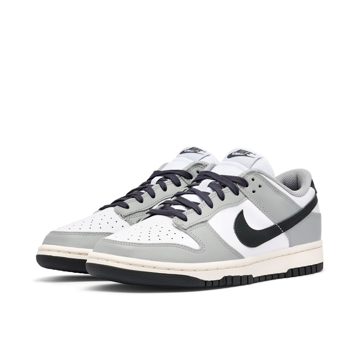 NIKE DUNK LOW LIGHT SMOKE GREY (W)